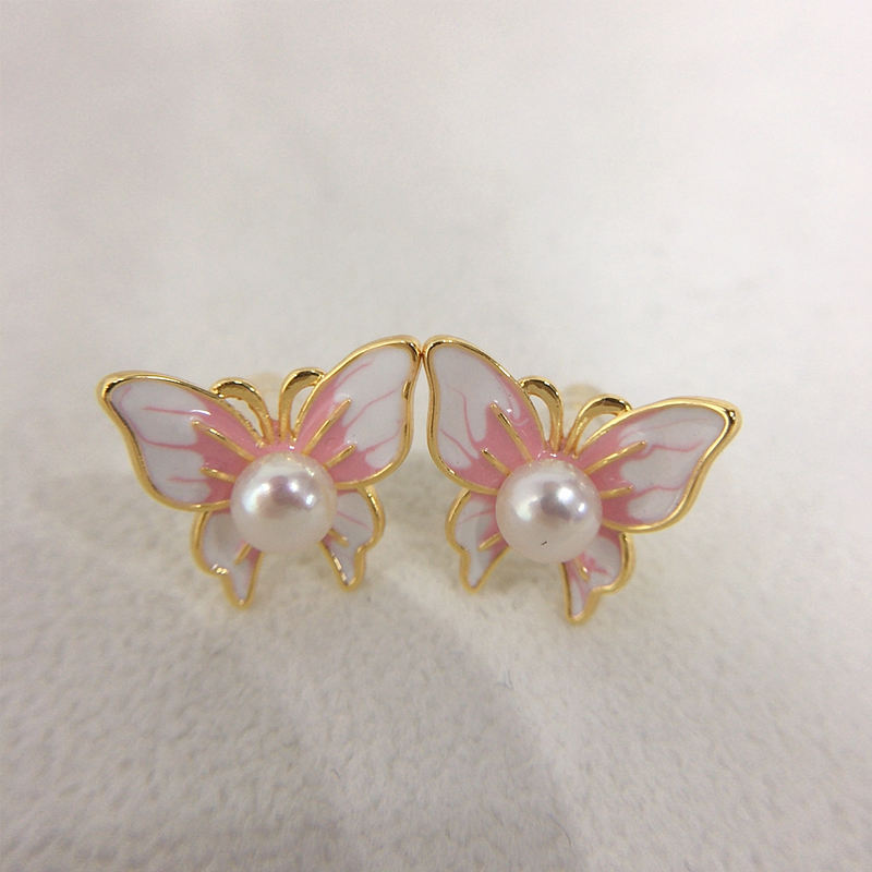 Handmade Natural Freshwater Pearl Earrings.