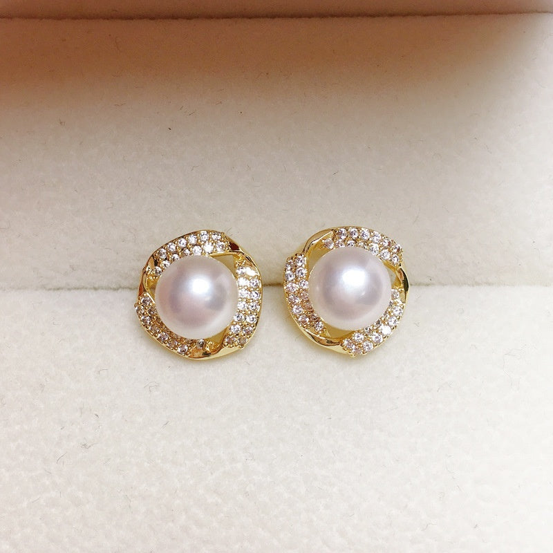 Natural Freshwater Pearl Earrings.