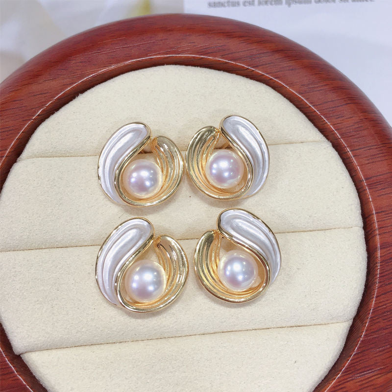 Handmade Natural Freshwater Pearl Earrings.