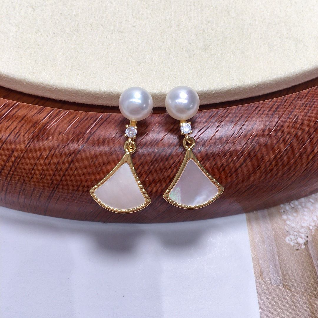 Handmade Natural Freshwater Pearl Earrings.