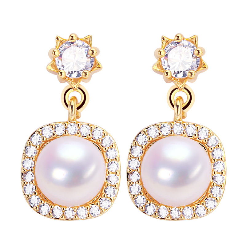 Handmade Natural Freshwater Pearl Earrings.