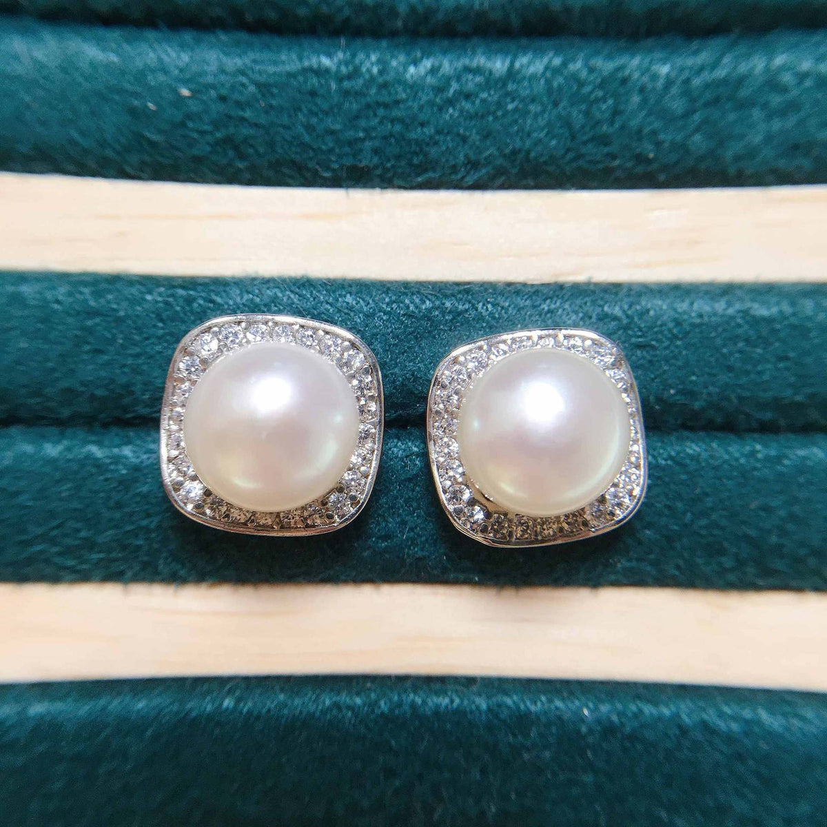 Natural Freshwater Pearl Earrings.