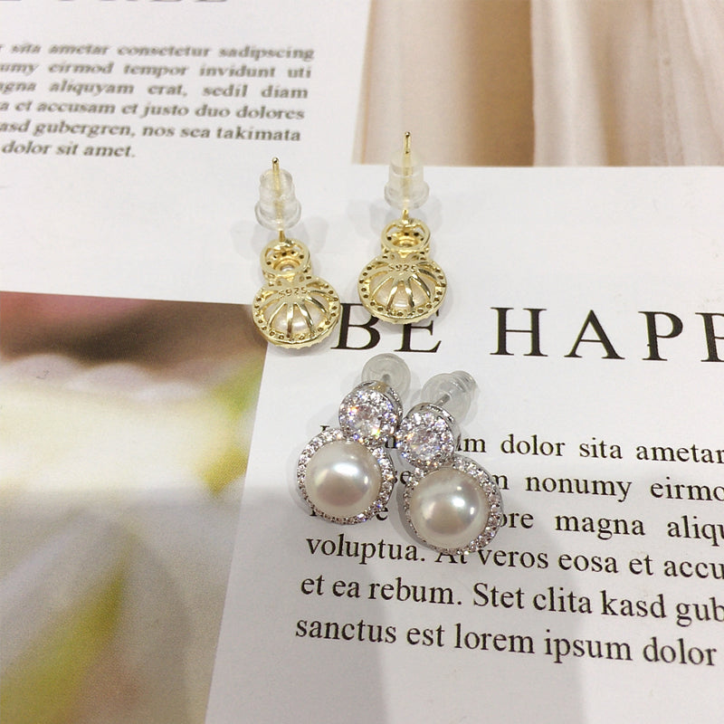 Natural Freshwater Pearl Earrings.