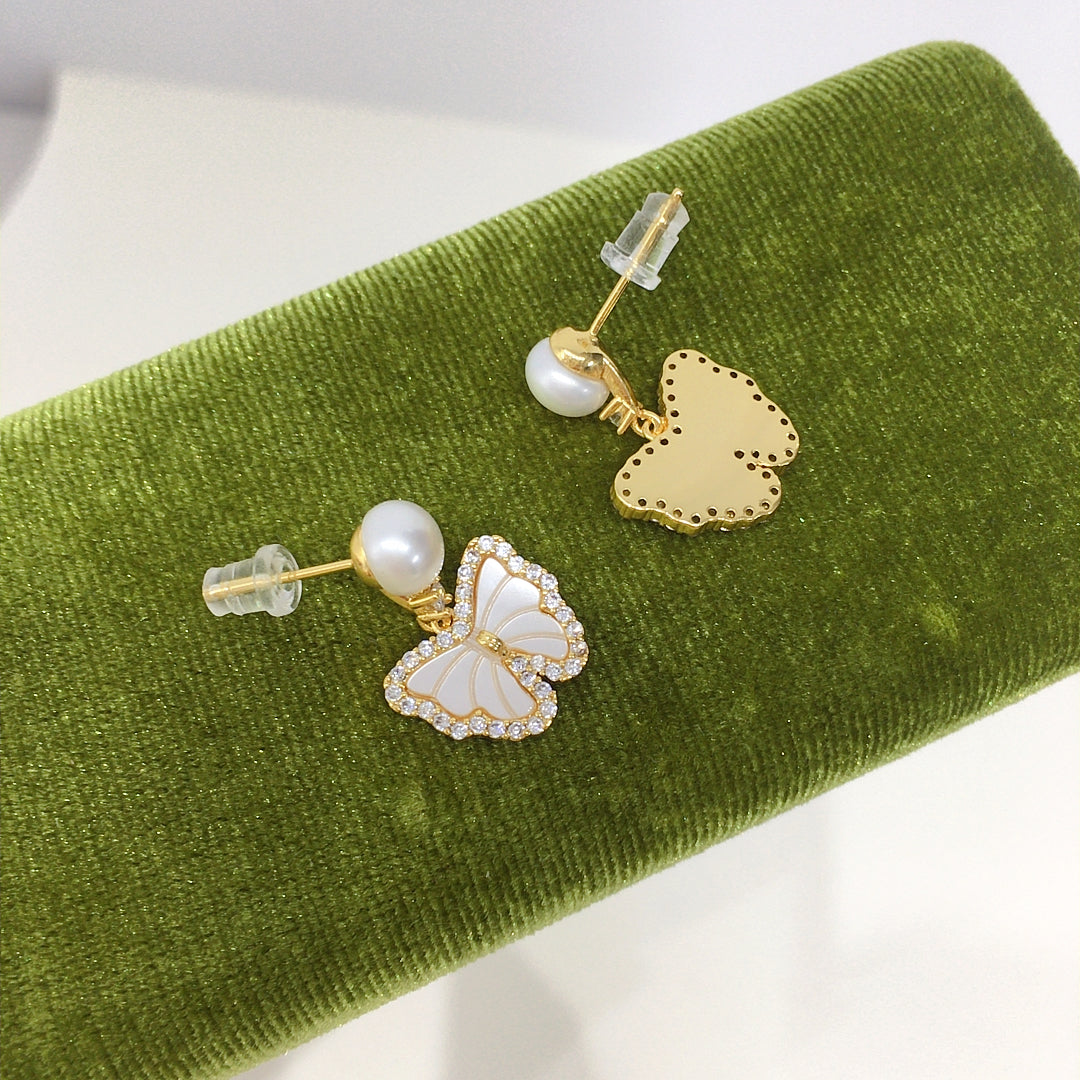 Handmade Natural Freshwater Pearl Earrings.
