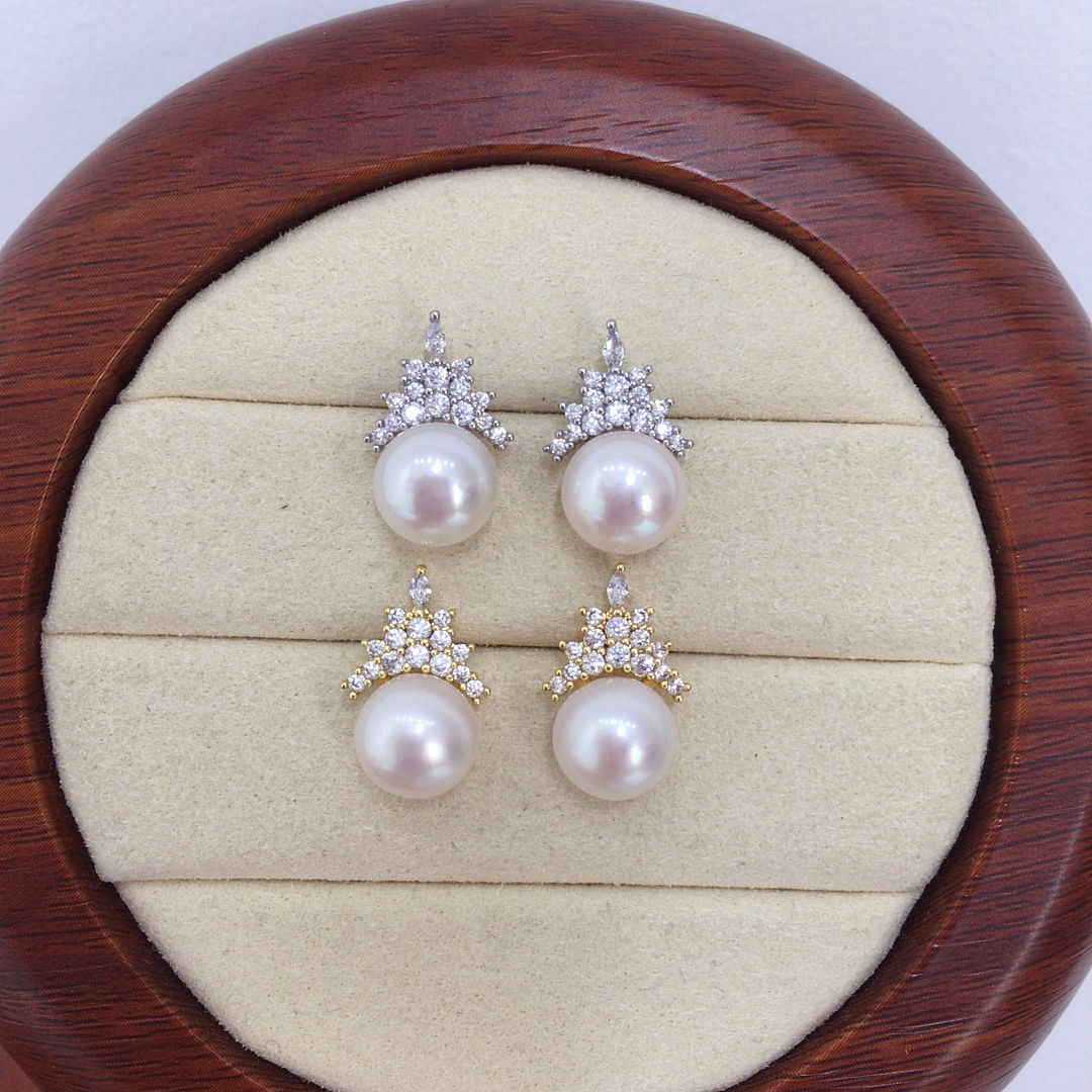 Handmade Natural Freshwater Pearl Earrings.